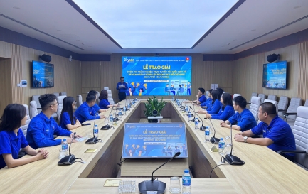 ĐOÀN CƠ SỞ CÔNG TY TRAO GIẢI CUỘC THI TRẮC NGHIỆM TRỰC TUYẾN “TÌM HIỂU LỊCH SỬ 95 NĂM NGÀY THÀNH LẬP ĐOÀN TNCS HỒ CHÍ MINH (26/3/1931-26/3/2026)” - LAN TỎA NIỀM TỰ HÀO 95 NĂM ĐOÀN TNCS HỒ CHÍ MINH